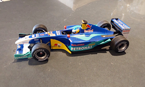Maisto sauber petronas - 1:18,